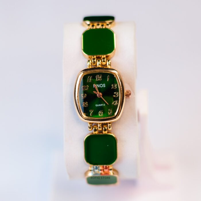 Ladies Square Dial Bracelet Watch Elegant Quartz Design - Image 3