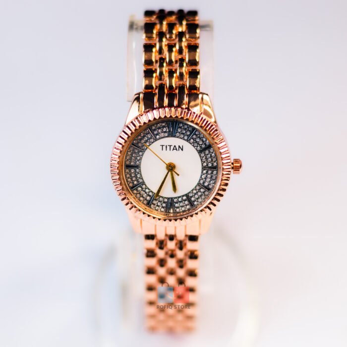 Ladies Luxury Bracelet Watch Elegant Dial Quartz Stylish Design - Image 2