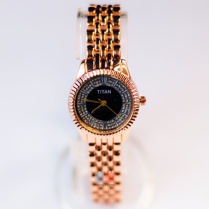 Ladies Luxury Bracelet Watch Elegant Dial Quartz Stylish Design - Image 3