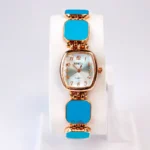 Women's square dial bracelet watch. - Image 3